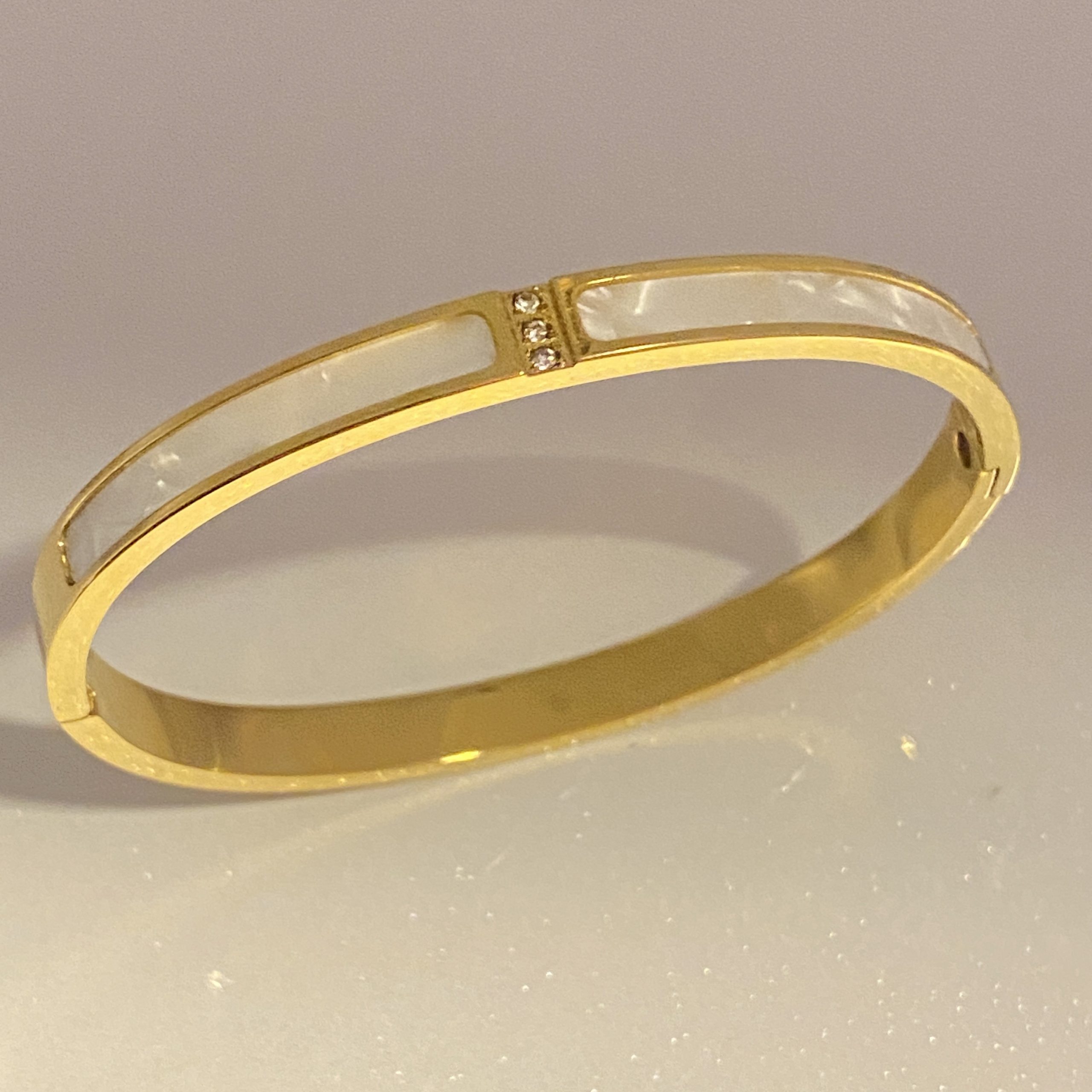 Oyster Pearl & CZ Bangle