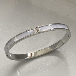Oyster Pearl & CZ Bangle