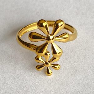 Adjustable Daisy Ring