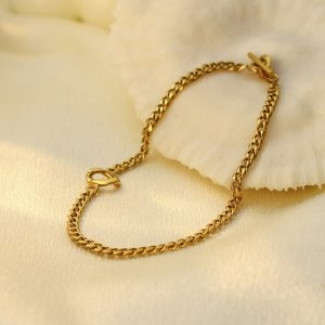 The Golden Toggle Bracelet in tarnish-free 18k gold PVD stainless steel